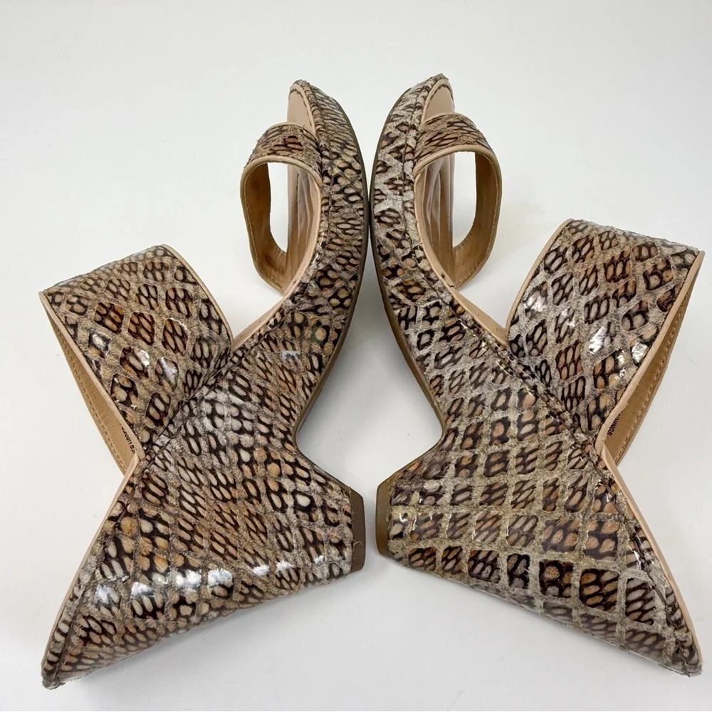 Born Crown women’s Skyler Terra Snake Print Wedge Sandals size 7